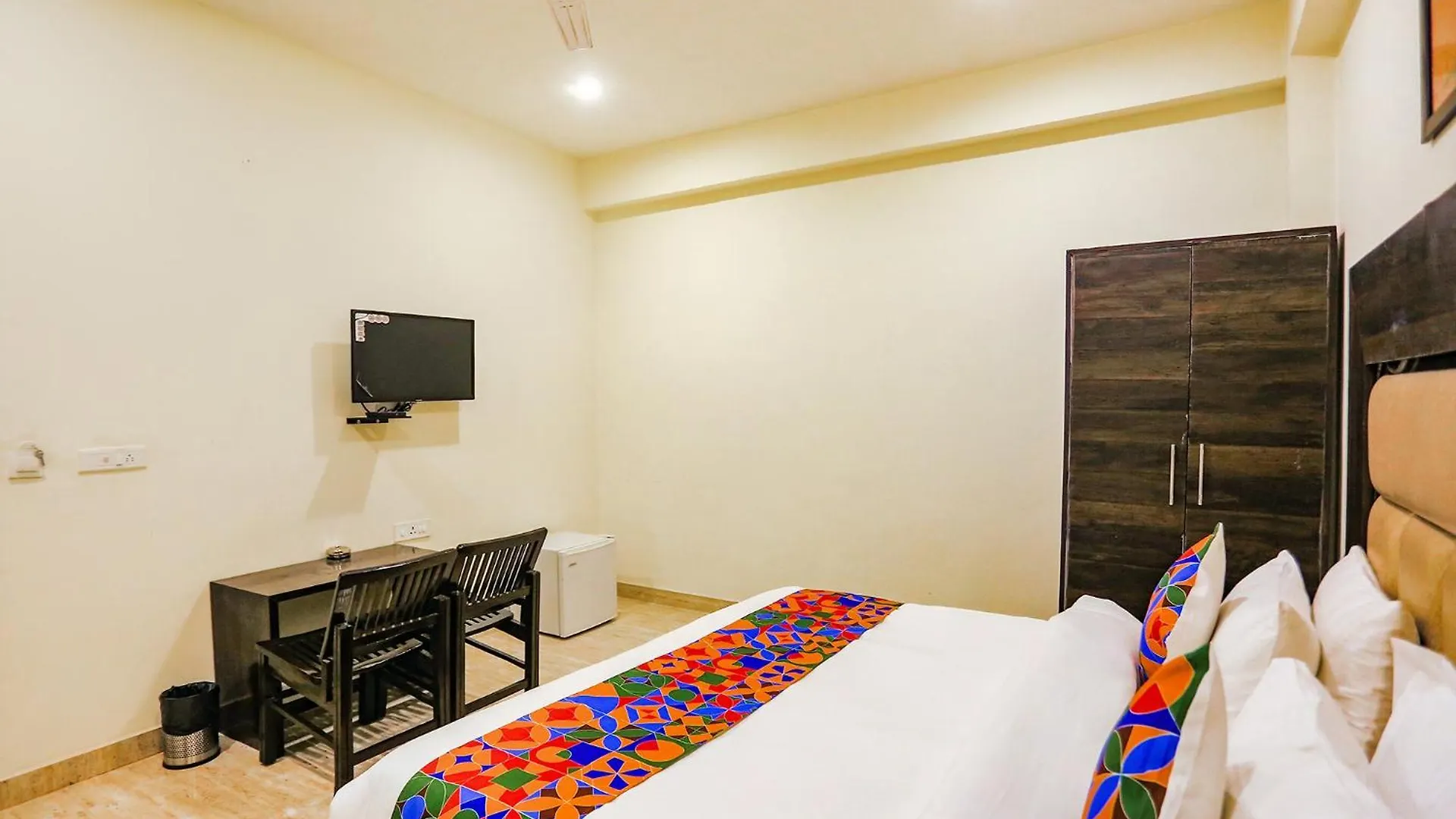 Hotel Fabhotel The Kiara Near Igi Delhi Airport New Delhi