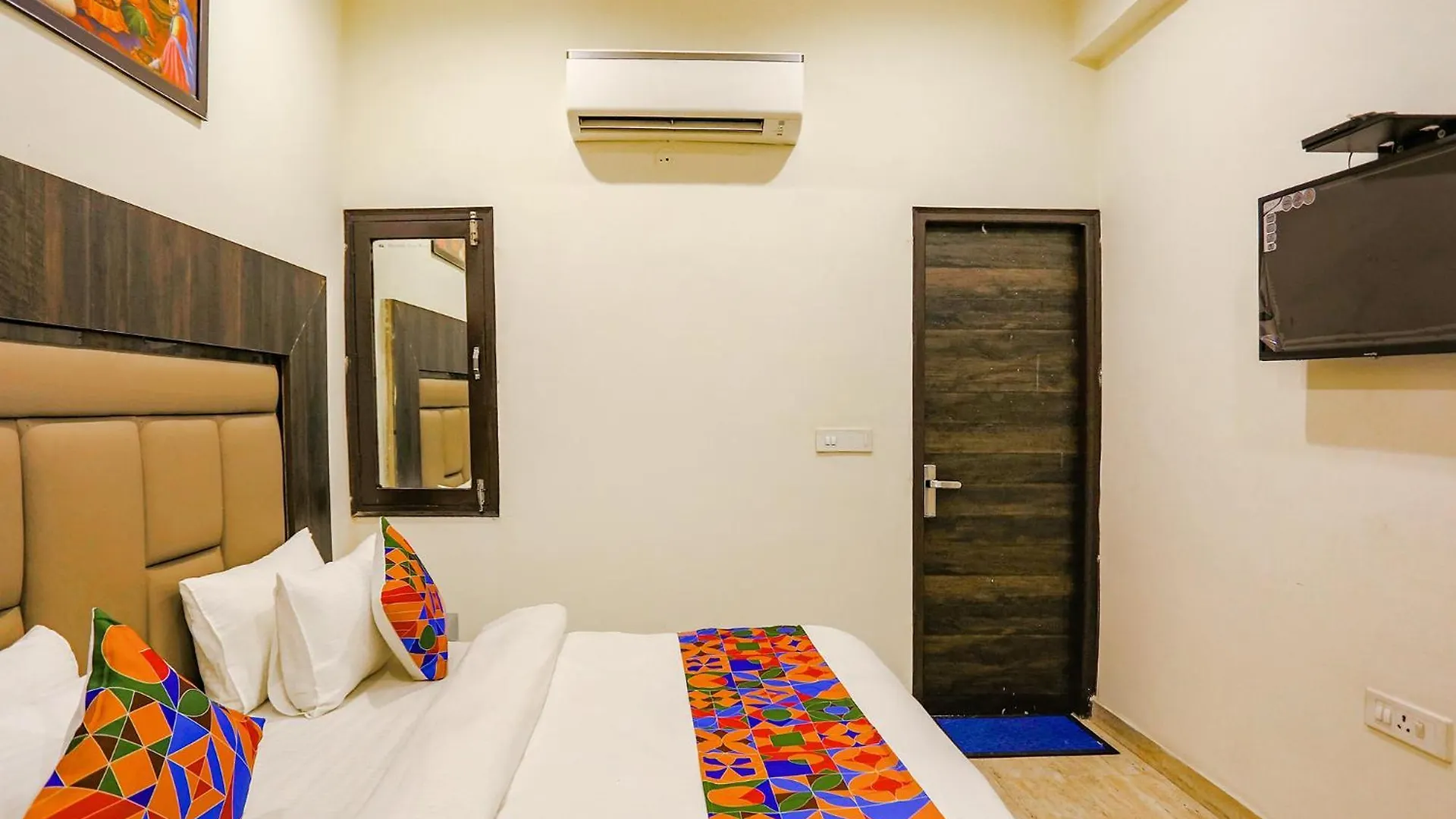 Fabhotel The Kiara Near Igi Delhi Airport New Delhi Hotel